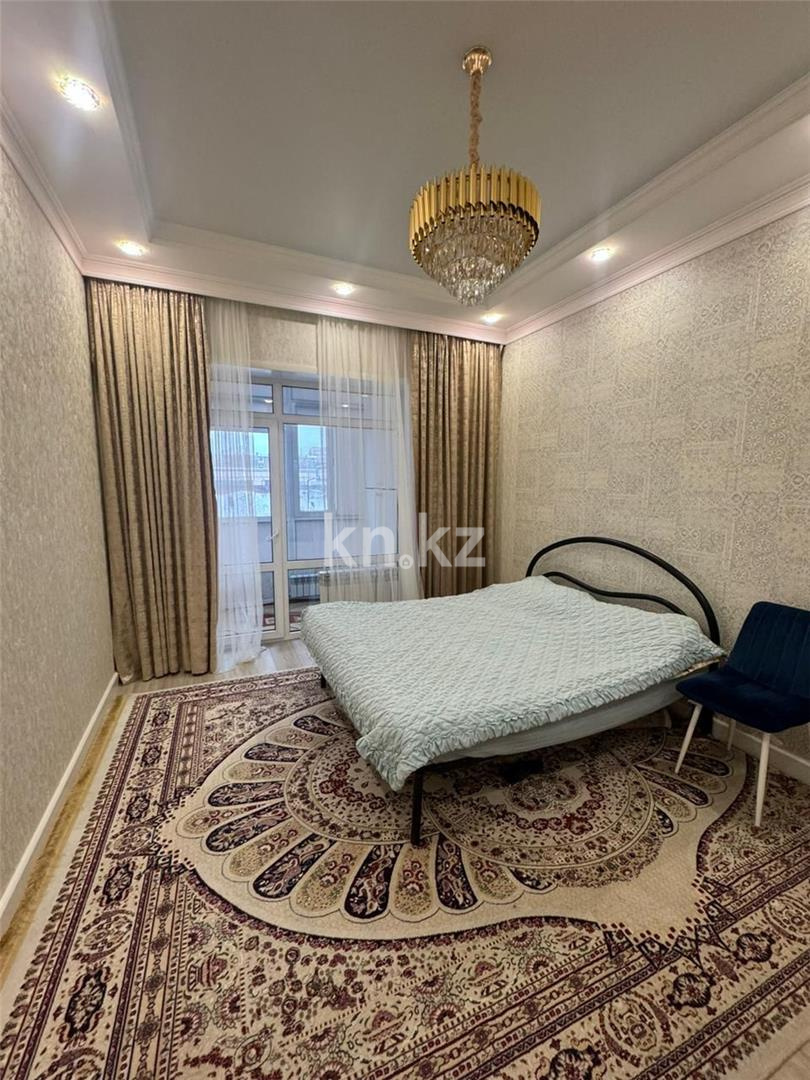 Продажа 3-комнатной квартиры, 94 м², ул. Муканова, дом  1/9 в Караганде - фото 5