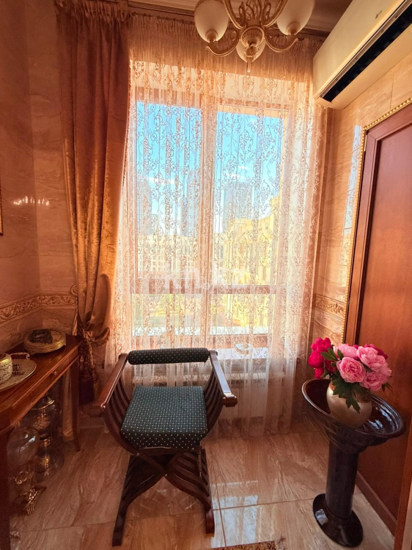 Продажа 5-комнатной квартиры, 300 м² в Астане - фото 37