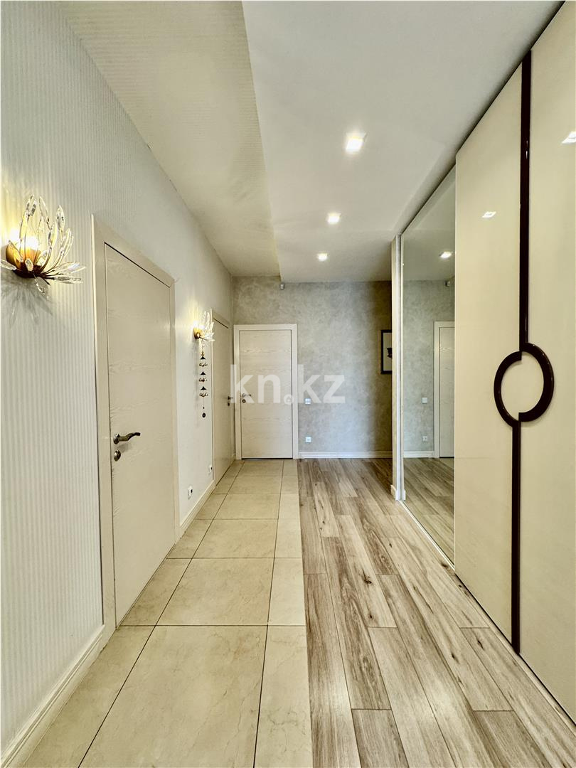 Продажа 4-комнатной квартиры, 198 м², ул. Ботаническая, дом  12/12 в Караганде - фото 18