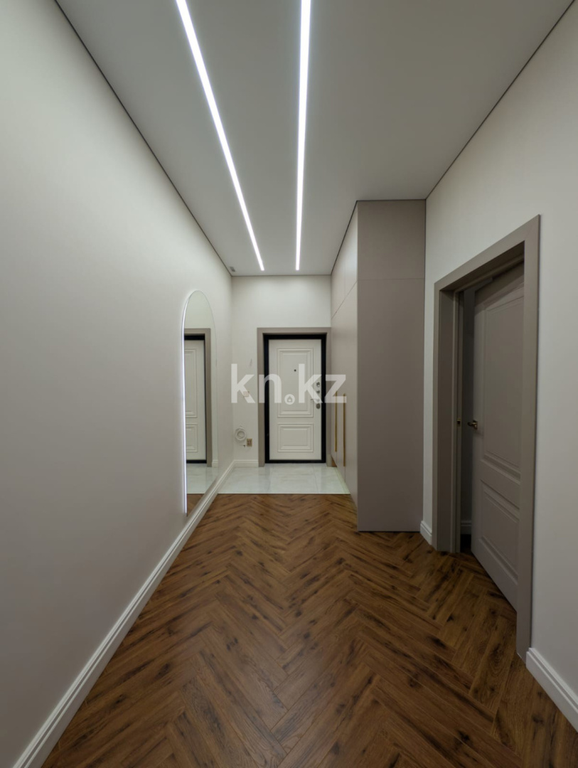 Продажа 2-комнатной квартиры, 80.3 м² в Уральске - фото 2