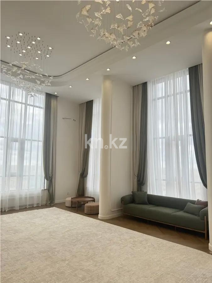 Продажа 8-комнатной квартиры, 330 м², пр. Туран, дом  83/1 в Астане