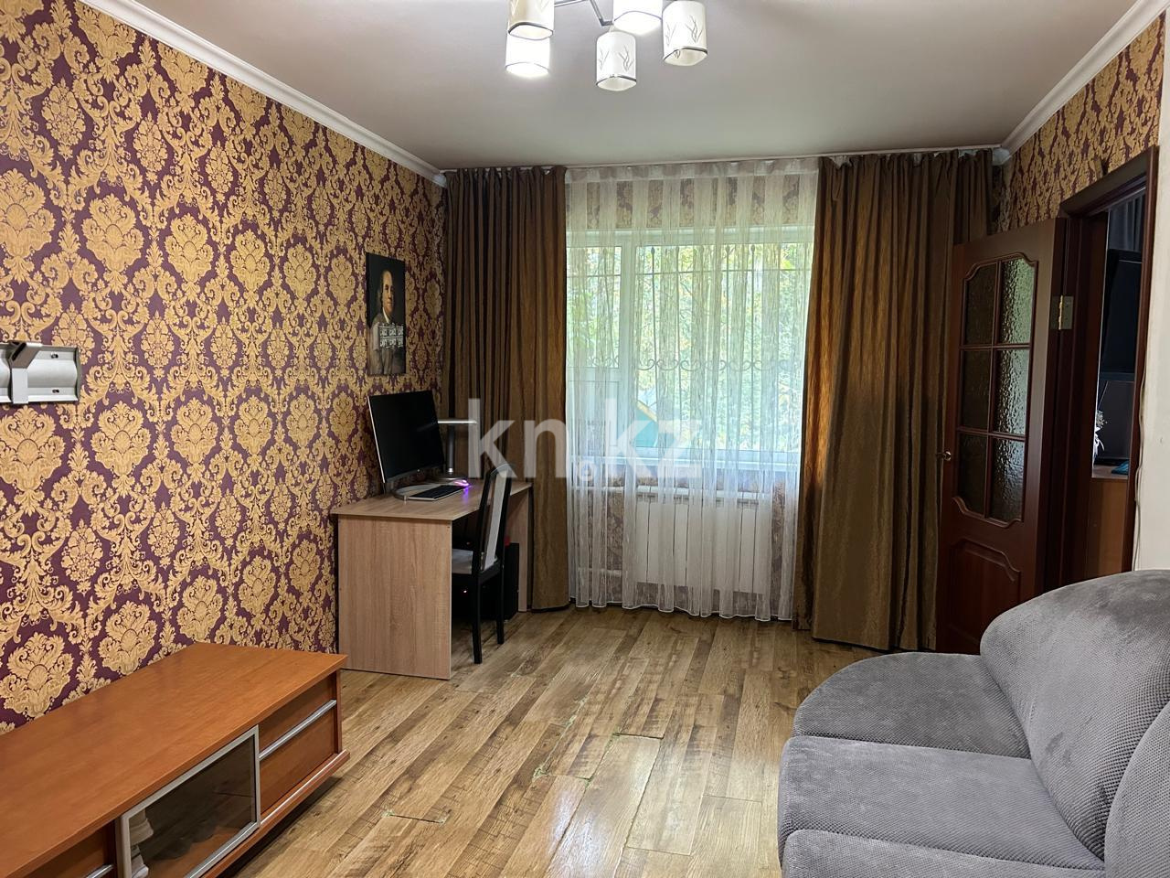 Продажа 3-комнатной квартиры, 60 м², ул. Алиханова в Караганде