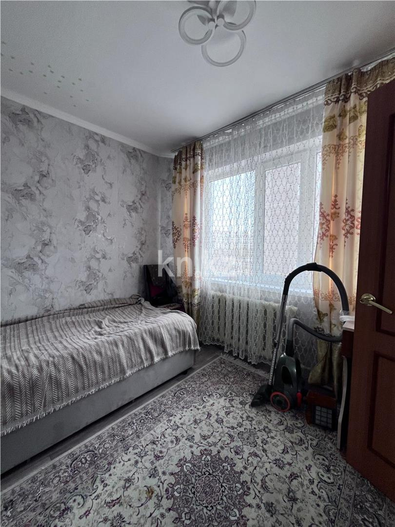 Продажа 4-комнатной квартиры, 61 м², пр. Строителей в Караганде - фото 4