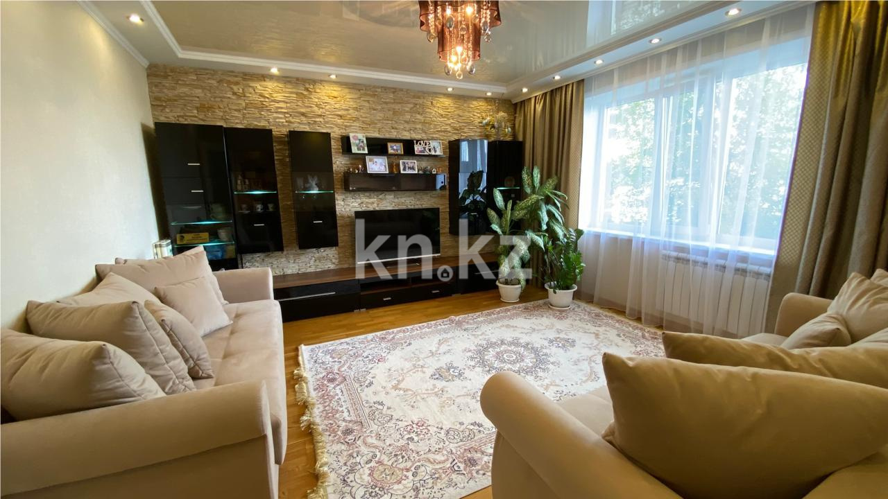 Продажа 3-комнатной квартиры, 62 м², мкр. Голубые Пруды в Караганде