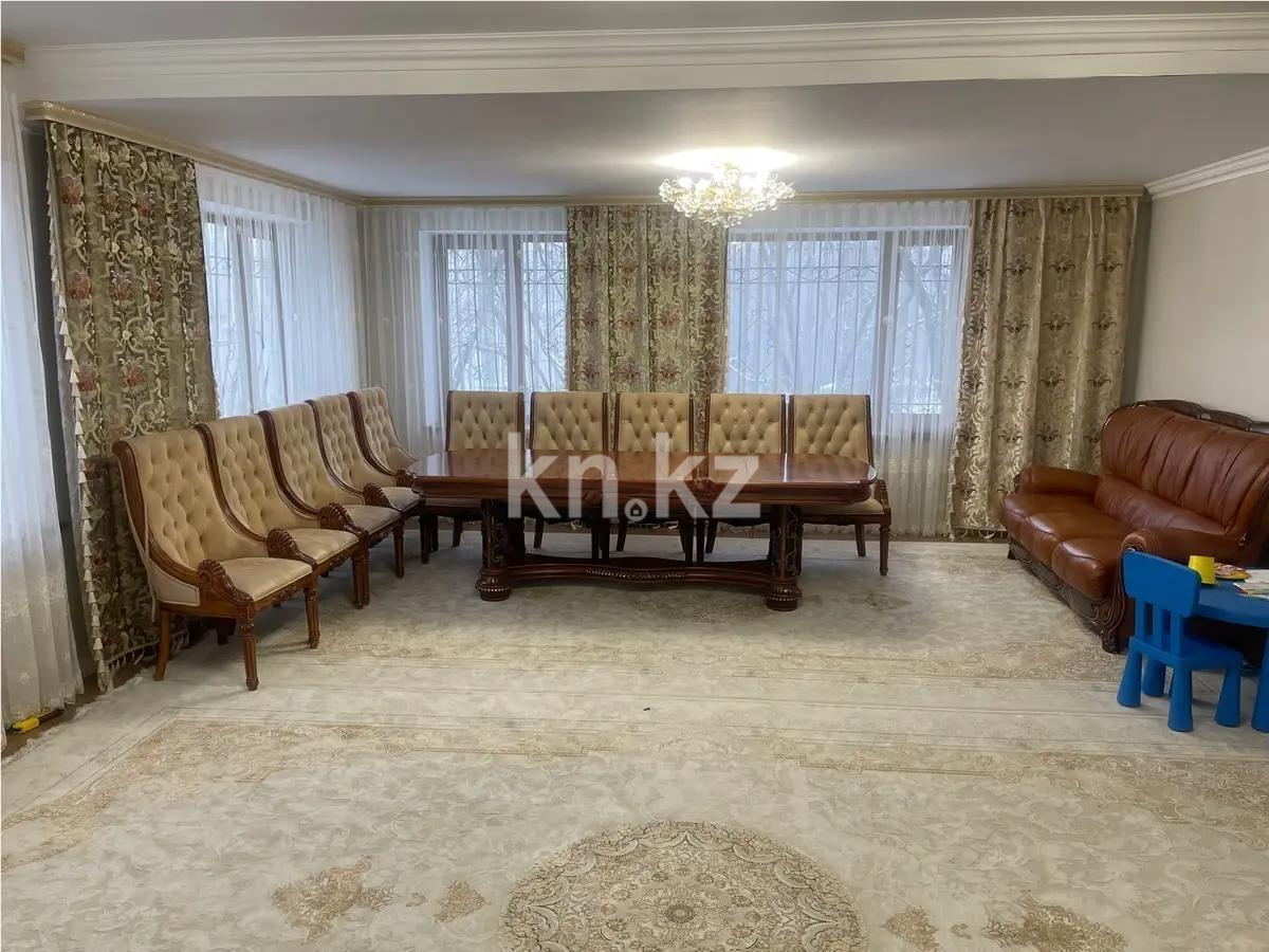 Продажа 4-комнатной квартиры, 197 м², ул. Байсеитовой, дом  42 в Алматы