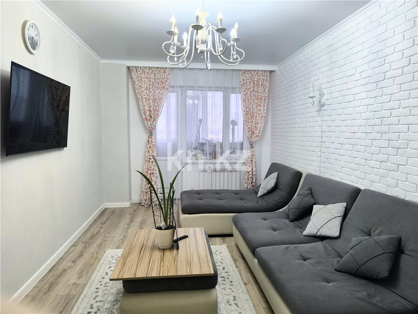 Продажа 3-комнатной квартиры, 106 м², пр. Шахтеров в Караганде - фото 8