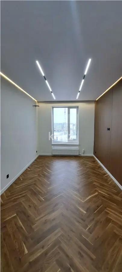 Продажа 2-комнатной квартиры, 39.5 м², ул. Нажимеденова, дом  28 в Астане