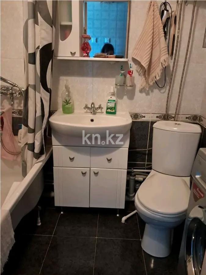 Продажа 1-комнатной квартиры, 30 м², мкр-н Восток-2, дом  8 в Караганде - фото 3