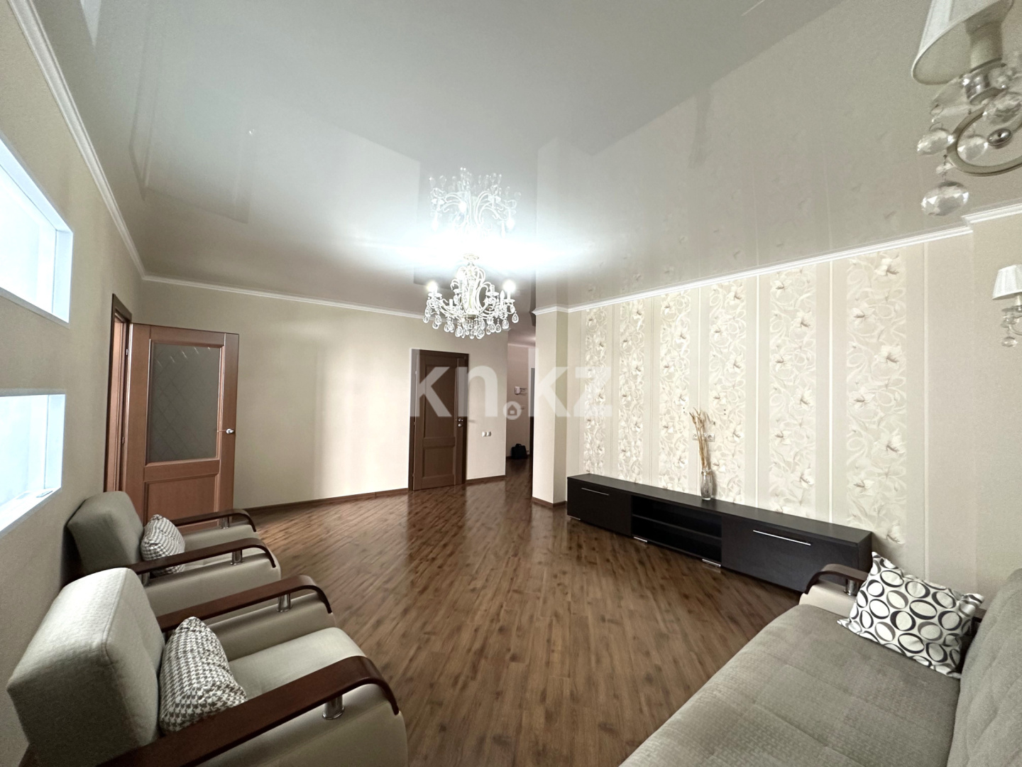 Аренда 3-комнатной квартиры, 117 м², пр. Шахтеров, дом  60 в Караганде - фото 11