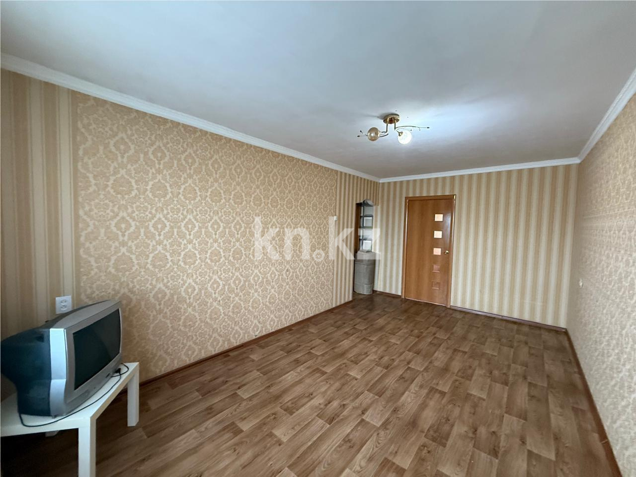 Продажа 2-комнатной квартиры, 44 м², 15-й мкр., дом  11 в Караганде - фото 2