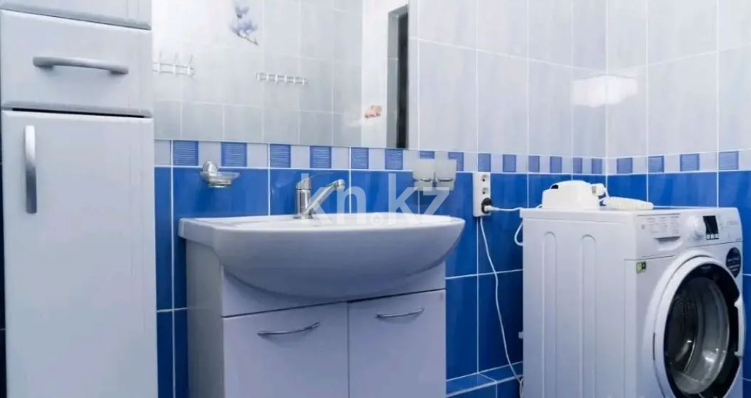 Аренда 1-комнатной квартиры посуточно, 56 м², 2-й микрорайон, 40Г, дом  40г в Алматы - фото 4