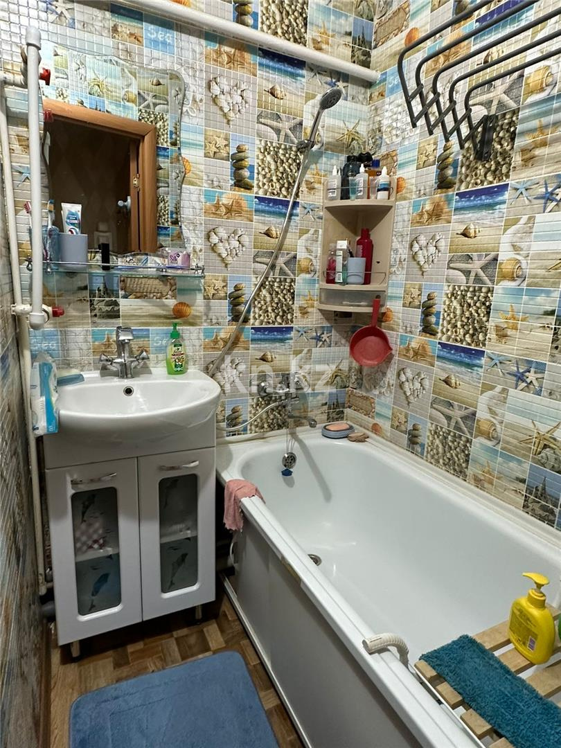 Продажа 2-комнатной квартиры, 43 м², мкр-н 15 в Караганде - фото 6