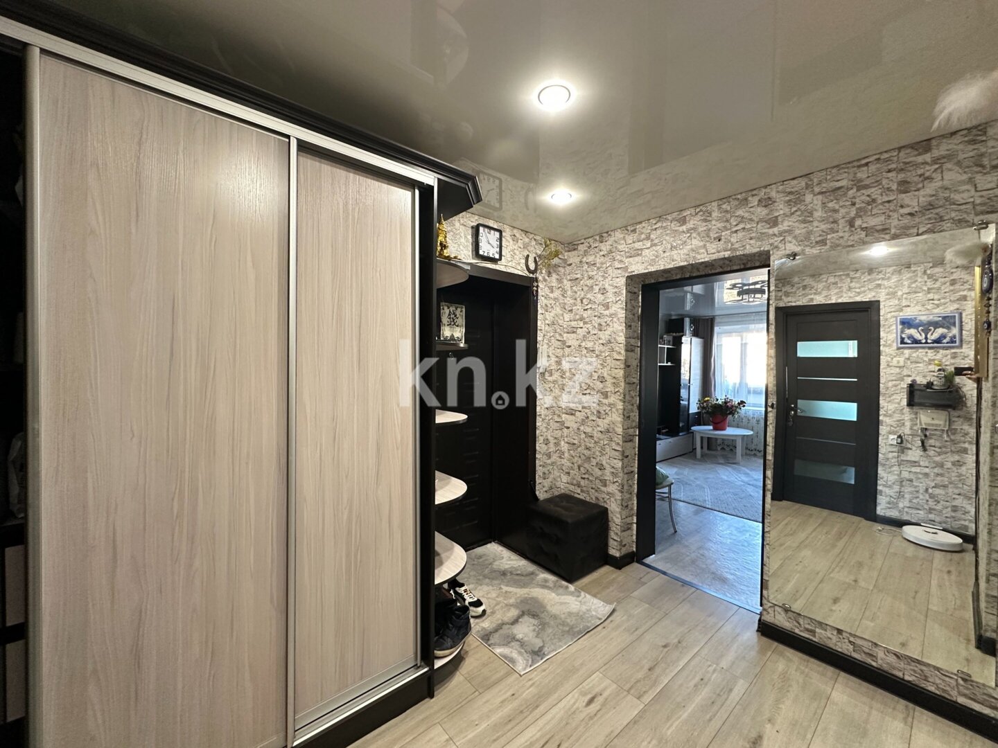 Продажа 4-комнатной квартиры, 86.9 м² в Караганде - фото 23