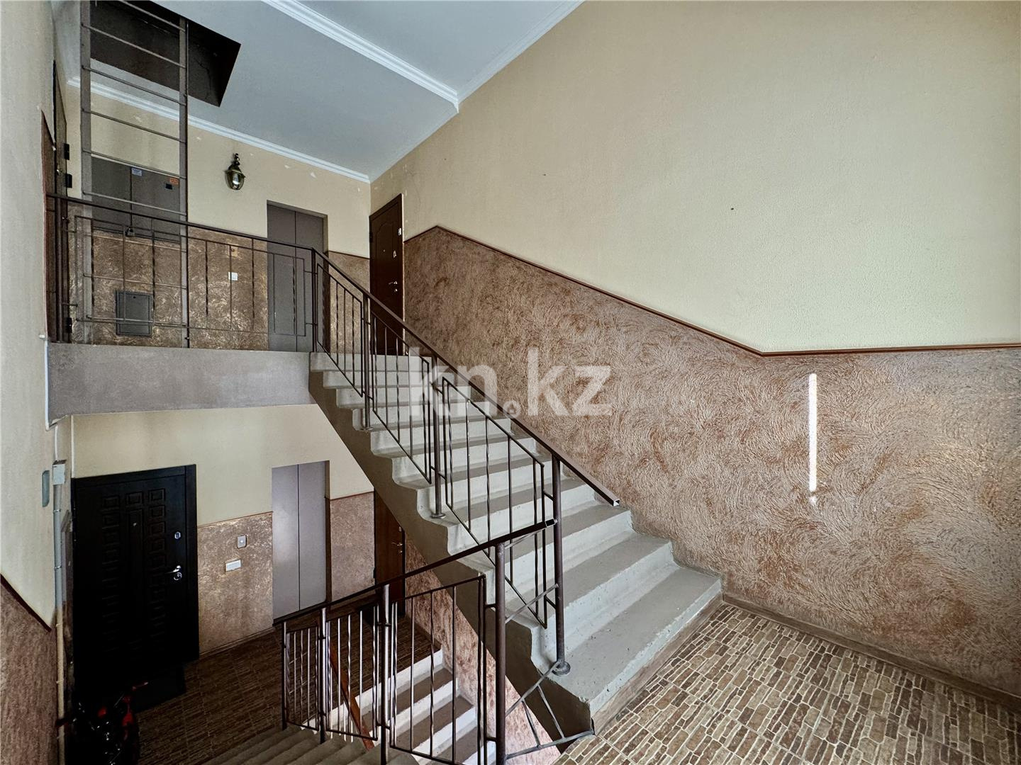 Продажа 6-комнатной квартиры, 227 м², ул. Ерубаева, дом  50/6 в Караганде - фото 52