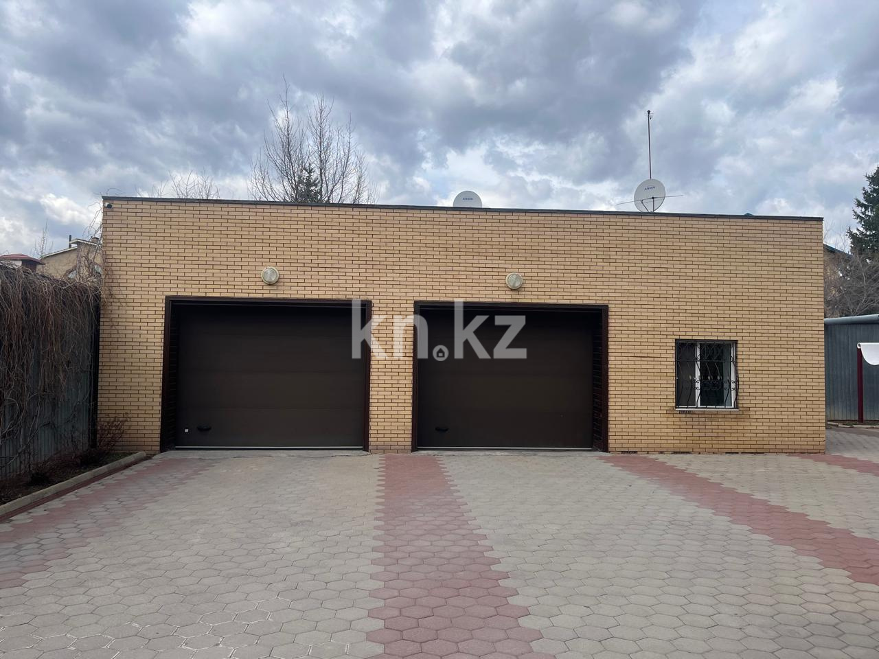 Продажа 7-комнатного дома, 470 м², ул. Университетская в Караганде - фото 3