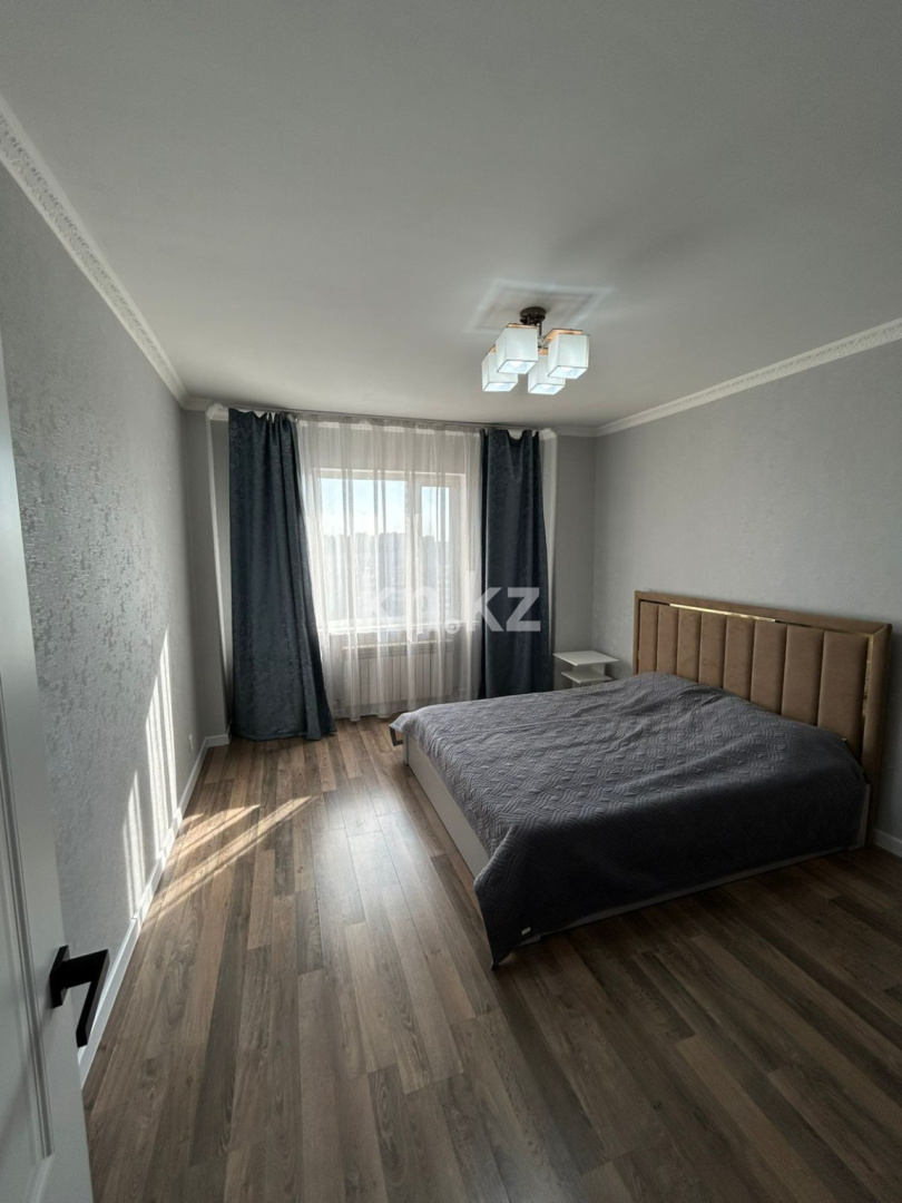 Продажа 3-комнатной квартиры, 91 м², пр. Шахтеров, дом  60 в Караганде - фото 3