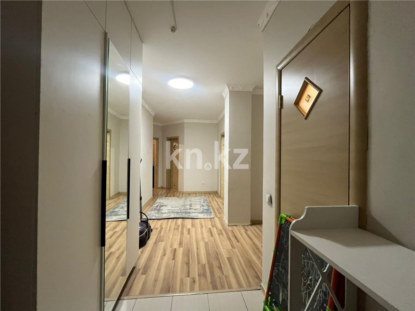 Продажа 3-комнатной квартиры, 96 м², пр. Момышулы в Астане - фото 11