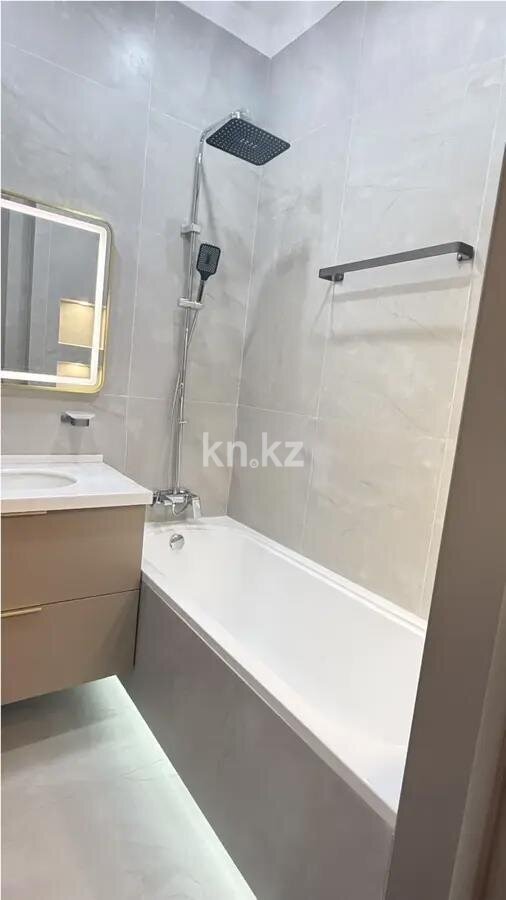 Продажа 2-комнатной квартиры, 60 м² в Алматы - фото 4