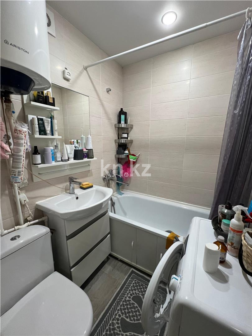 Продажа 2-комнатной квартиры, 43 м², ул. Алиханова в Караганде - фото 8