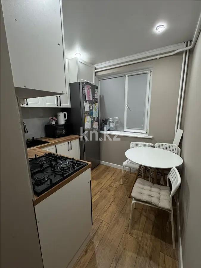 Продажа 2-комнатной квартиры, 43 м², 10 мкр., дом  7 в Алматы - фото 3