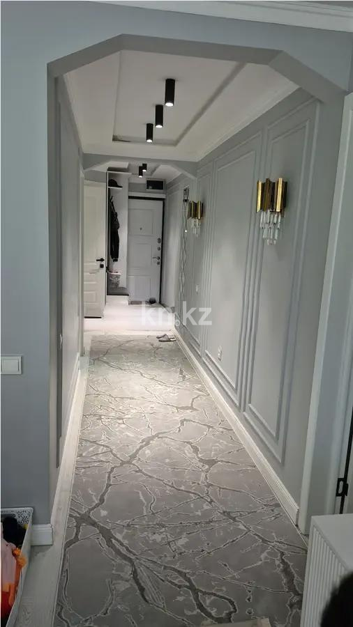 Продажа 3-комнатной квартиры, 65 м², мкр-н Аксай-3, дом  15 в Алматы - фото 2