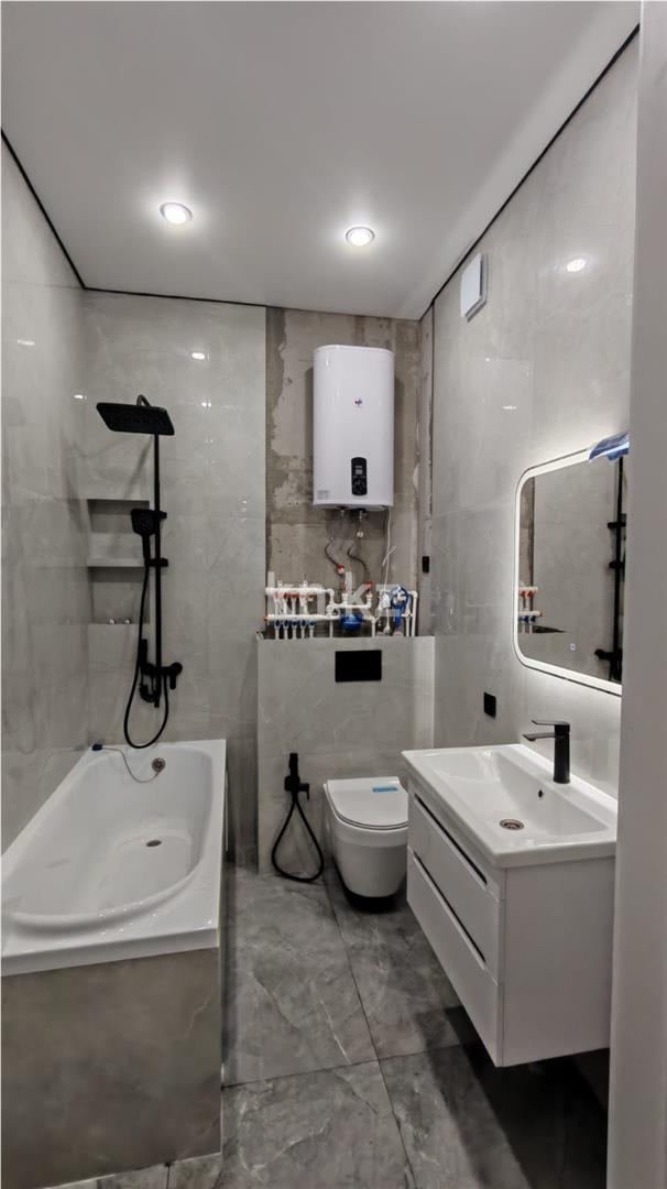 Продажа 2-комнатной квартиры, 62 м², 137 учетный квартал в Караганде - фото 10