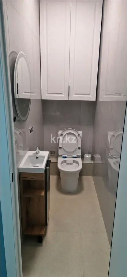 Продажа 3-комнатной квартиры, 76 м², ул. Омарова, дом  1 в Алматы - фото 6