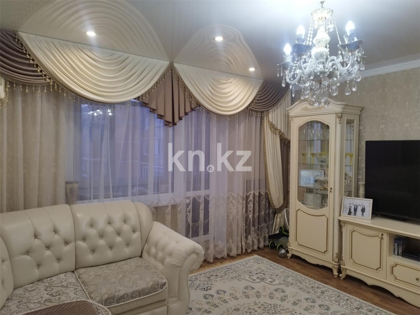 Продажа 3-комнатной квартиры, 64 м², пр. Шахтеров, дом  9 в Караганде - фото 2