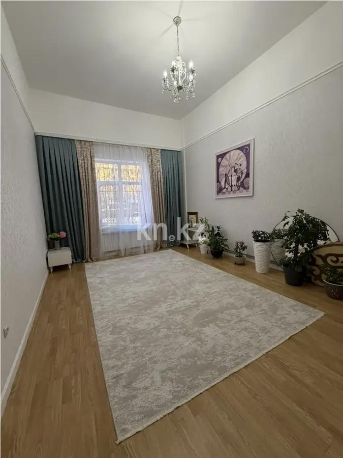 Продажа 3-комнатной квартиры, 100 м², ул. Калдаякова, дом  2/2 в Астане