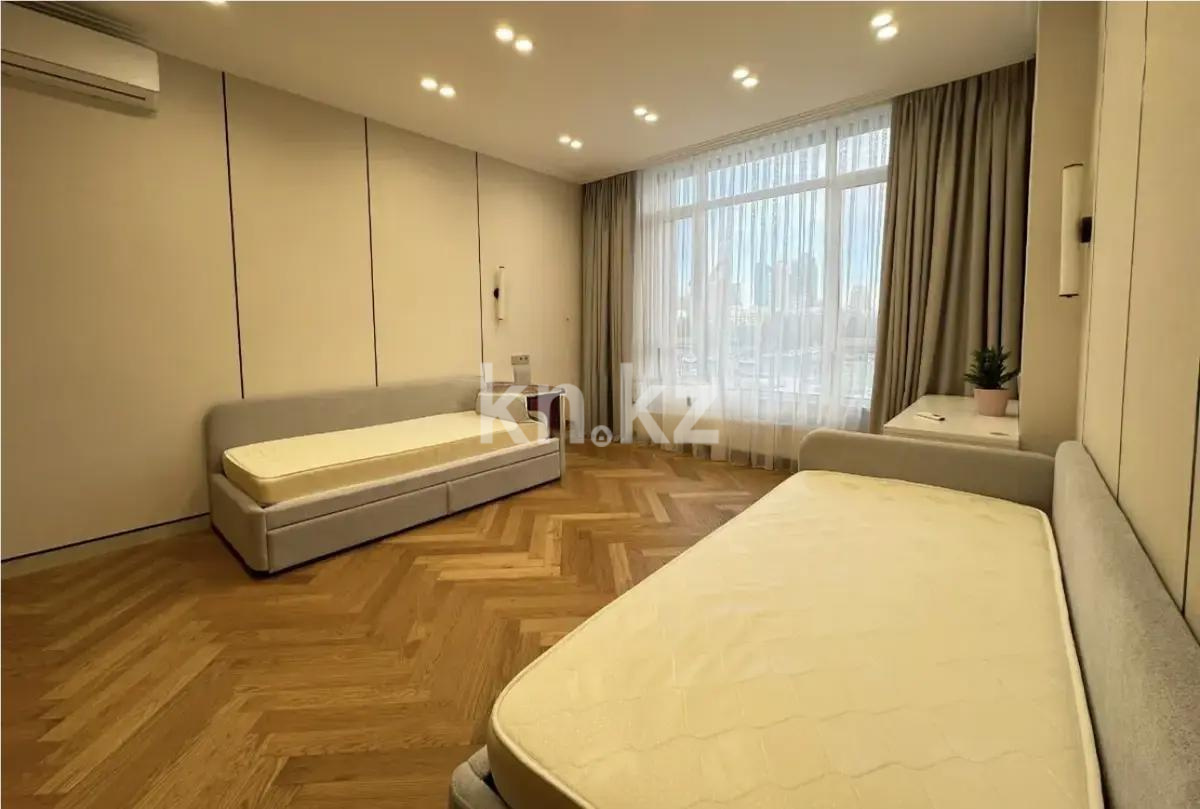 Продажа 3-комнатной квартиры, 76 м², пр. Туран, дом  39/2 стр в Астане