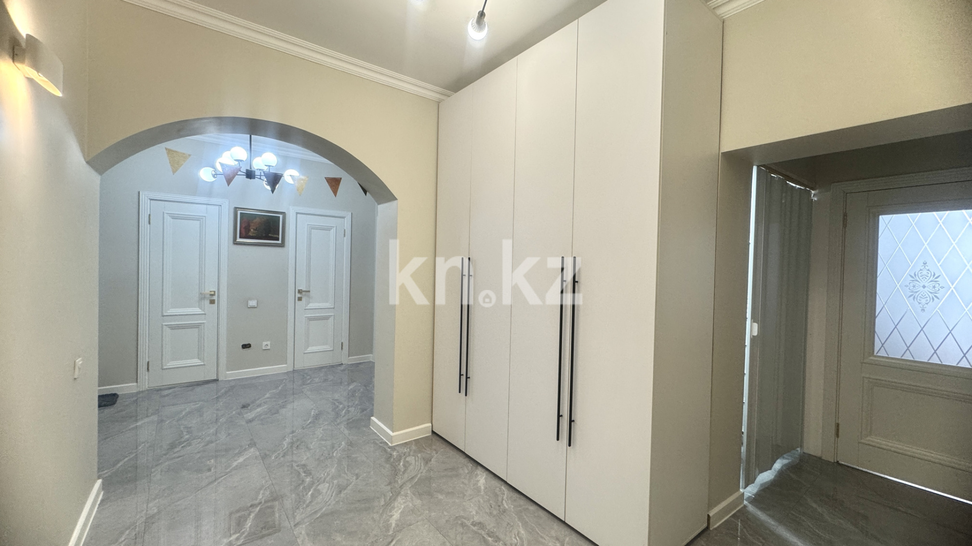 Продажа 3-комнатной квартиры, 133 м², мкр. Самал-2 в Алматы - фото 12