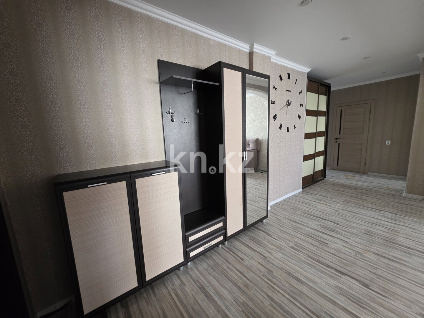 Продажа 3-комнатной квартиры, 93.7 м² в Караганде - фото 2