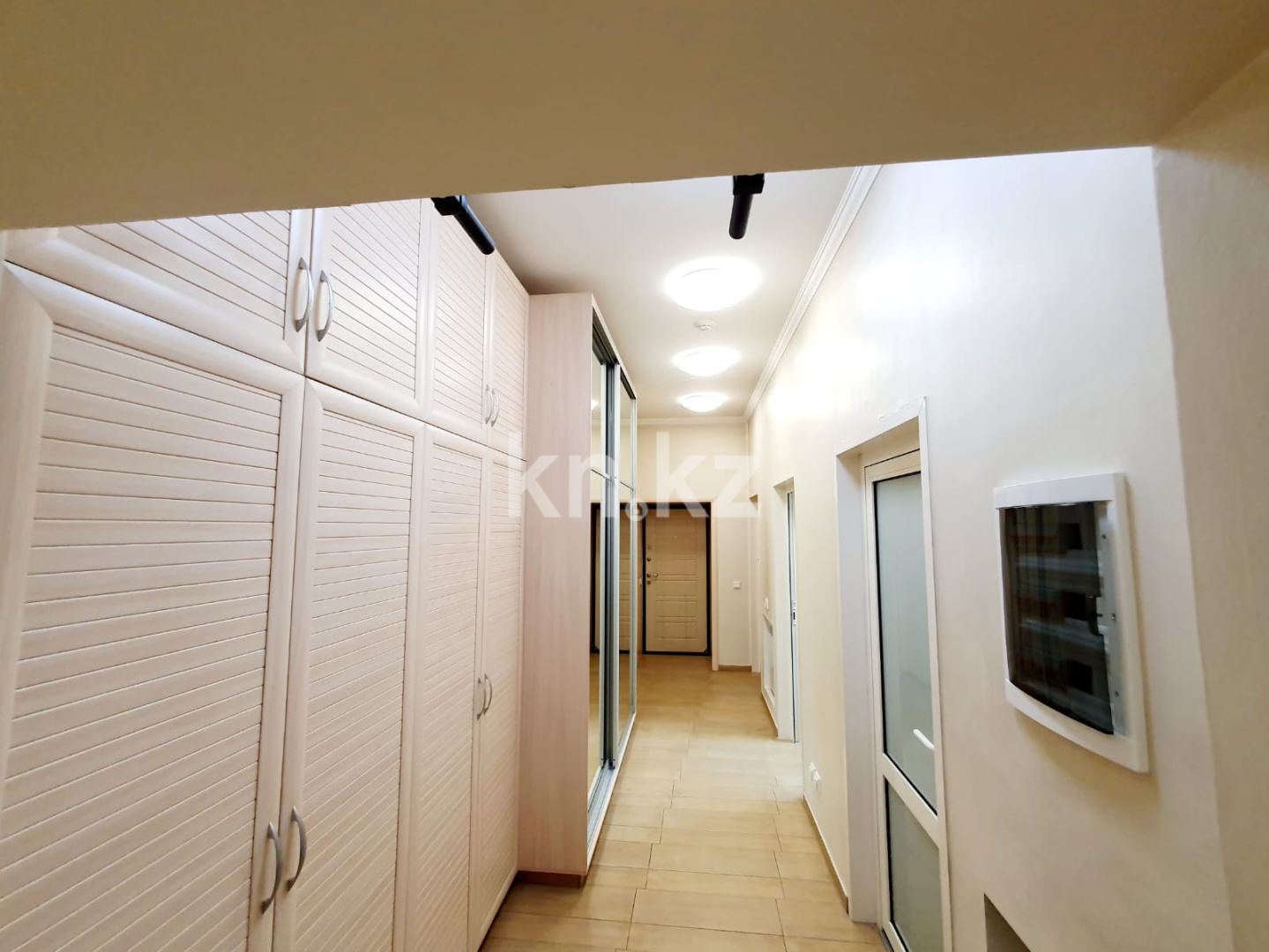 Продажа 4-комнатного дома, 426 м², ул. Сатпаева в Караганде - фото 13