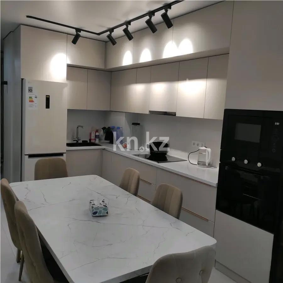 Продажа 3-комнатной квартиры, 91 м², ул. Халиуллина, дом  196/17 в Алматы