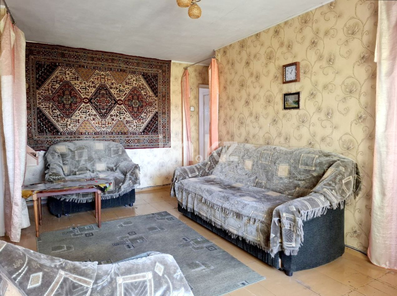 Продажа 3-комнатной квартиры, 57 м², пр. Назарбаева, дом  34 в Усть-Каменогорске