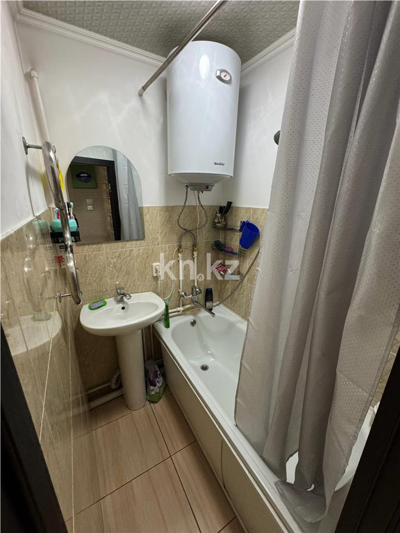 Продажа 3-комнатной квартиры, 64 м², мкр-н 22 в Караганде - фото 13