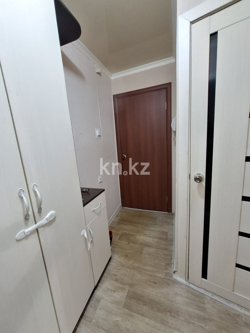 Продажа 2-комнатной квартиры, 45 м², 2 квартал, дом  18 в Караганде - фото 17