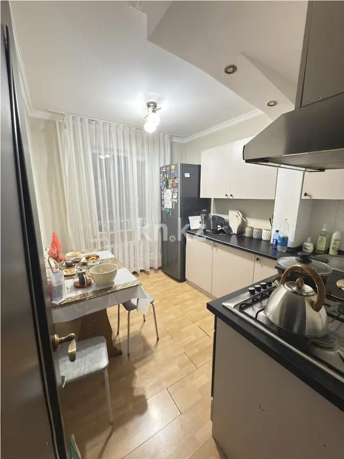 Продажа 4-комнатной квартиры, 75 м², 12 мкр., дом  11 в Алматы - фото 4