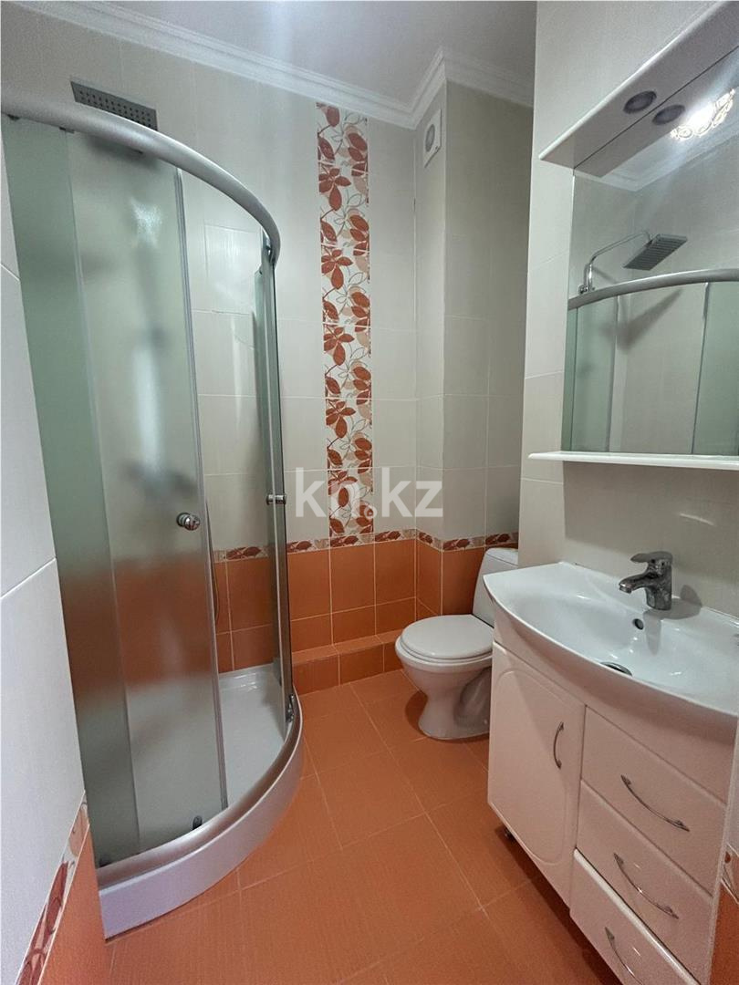 Продажа 3-комнатной квартиры, 111 м², ул. Достык в Астане - фото 8