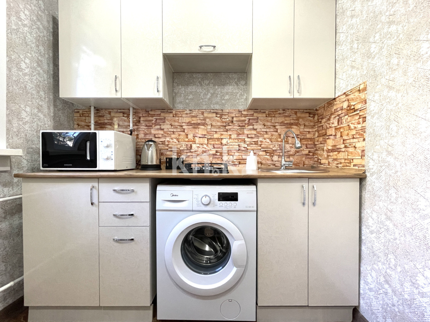 Аренда 1-комнатной квартиры посуточно, 1 м², Абая, дом  68 в Петропавловске - фото 8