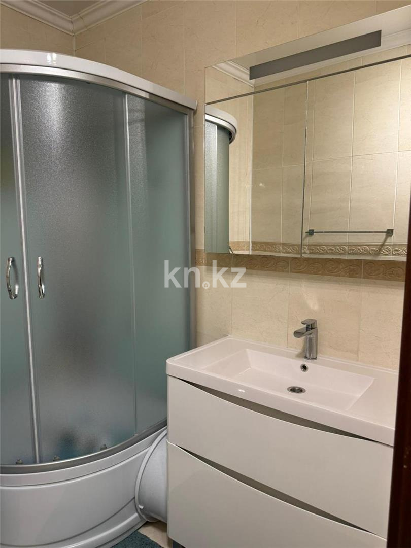 Продажа 3-комнатной квартиры, 90 м², пр. Шахтеров, дом  60 в Караганде - фото 37