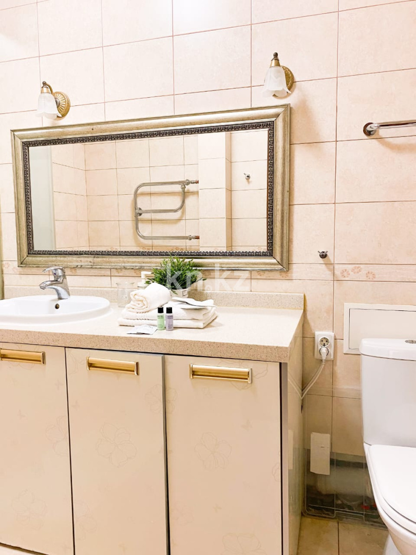 Аренда 3-комнатной квартиры посуточно, 130 м², ул. Кунаева, дом  35/1 в Астане - фото 14