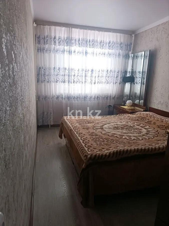 Продажа 3-комнатной квартиры, 82 м², 23 мкр., дом  12 в Караганде - фото 3