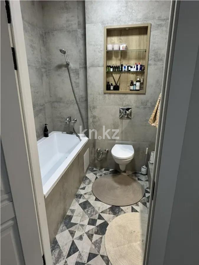Продажа 2-комнатной квартиры, 75 м², ул. Толе би, дом  48 в Астане - фото 4