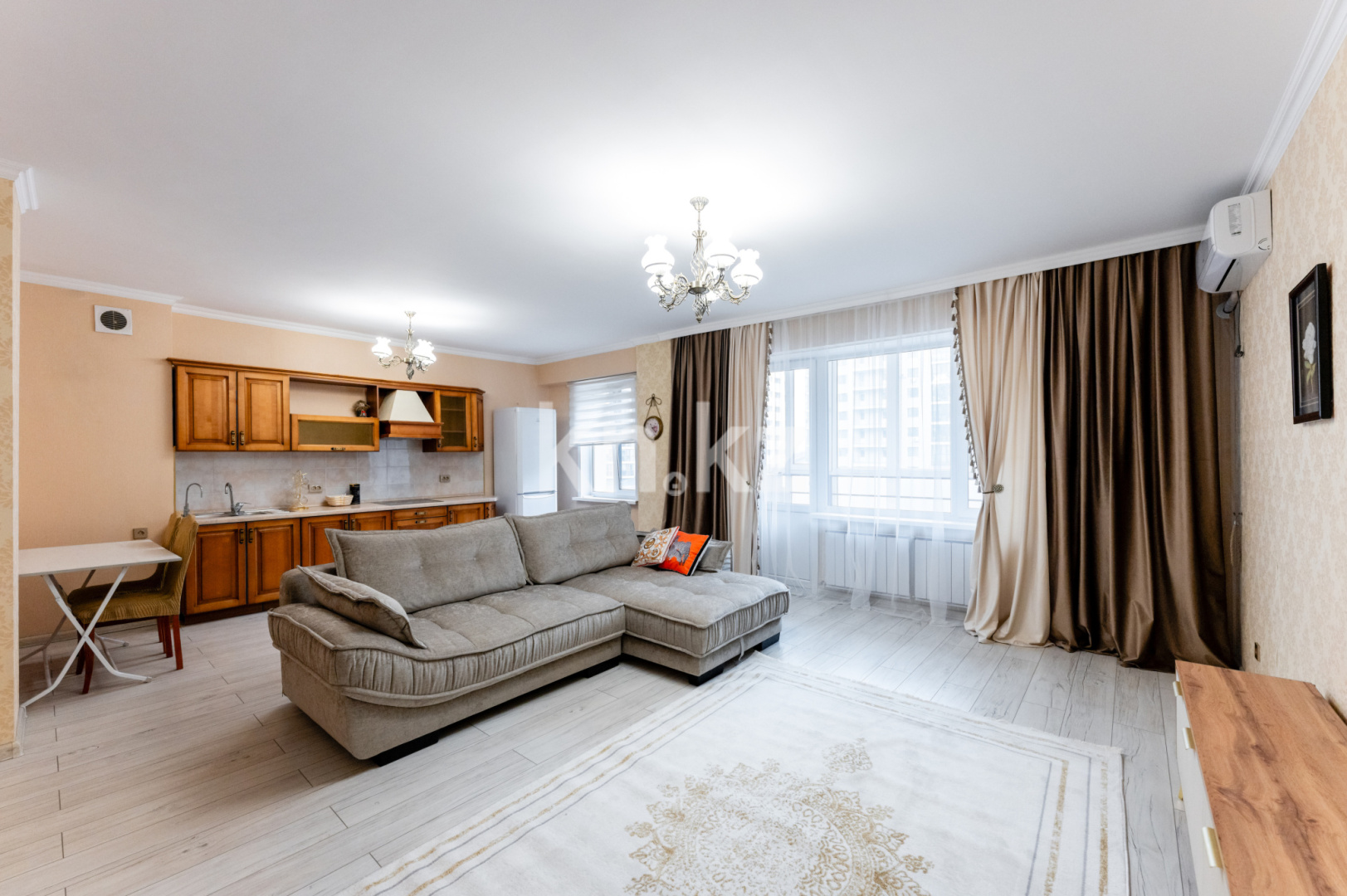 Продажа 2-комнатной квартиры, 76.5 м², ул. Шевченко, дом  8 в Астане - фото 2