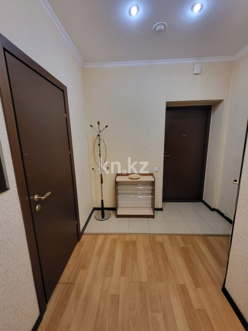 Аренда 1-комнатной квартиры, 50 м², ул. Ходжанова, дом  76 - пр. Аль-Фараби в Алматы - фото 22