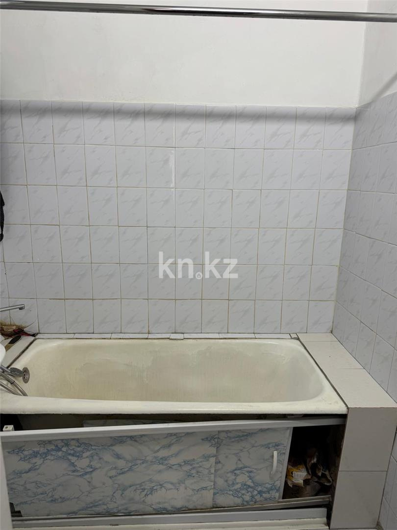 Продажа 3-комнатной квартиры, 68 м², пр. Бухар-жырау в Караганде - фото 9