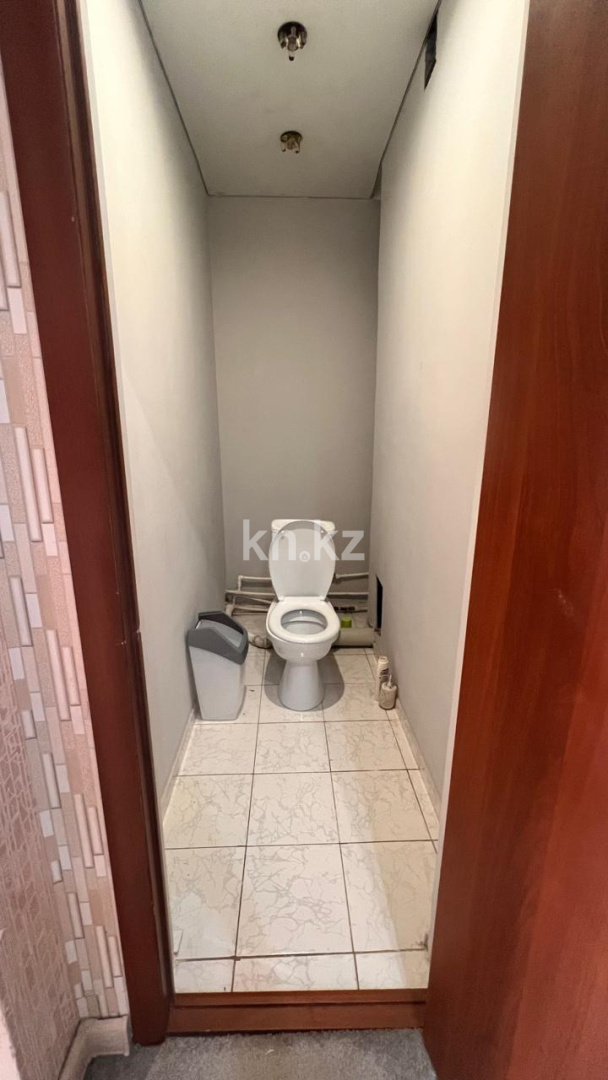 Продажа 3-комнатной квартиры, 90 м², пр. Шахтеров, дом  60 в Караганде - фото 3