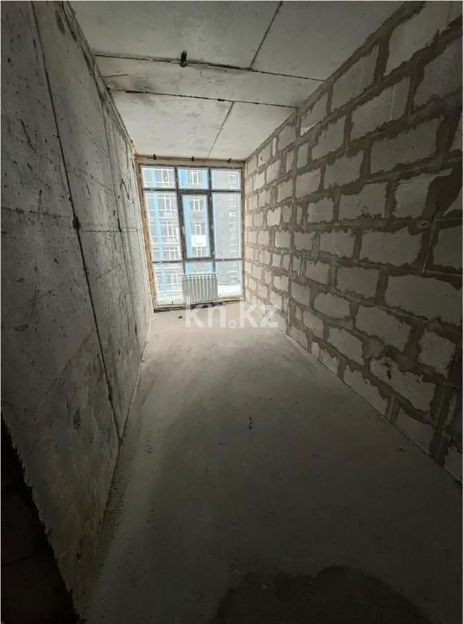 Продажа 1-комнатной квартиры, 38 м², ул. Жолымбет, дом  42/5 в Алматы - фото 2