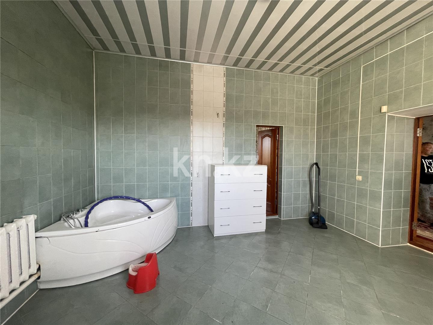 Продажа 7-комнатного дома, 461.6 м², ул. Кажибекова в Караганде - фото 21